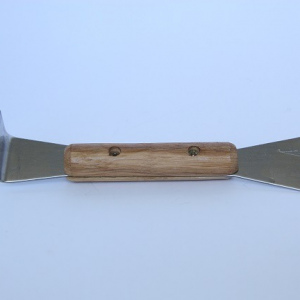 Стамеска из нержавеющей стали с деревянной ручкой